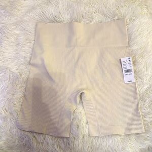 NEW WITH TAGS - Pacsun Active Seamless Ribbed Biker Shorts